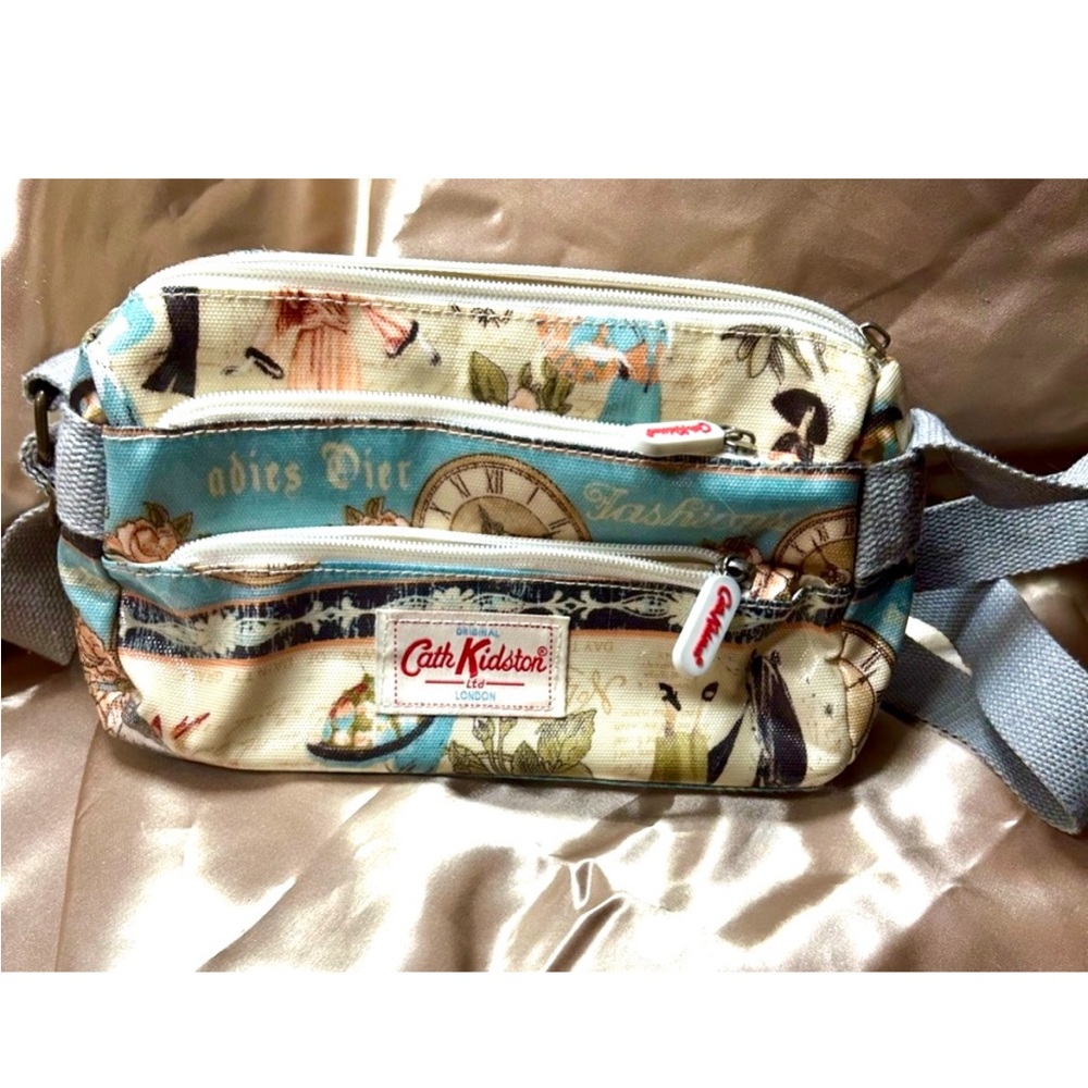 Cath Kidston “Vintage Paris” Crossbody Purse – Triple Pocket Design 6x11 in
